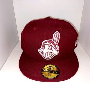 Maroon Cleveland indians New Era fitted size 7 3/8 good condition
